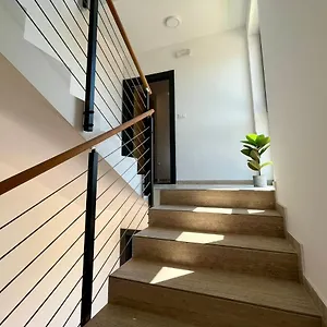 J&n Hill's With Swimming Pool Apartment Medulin